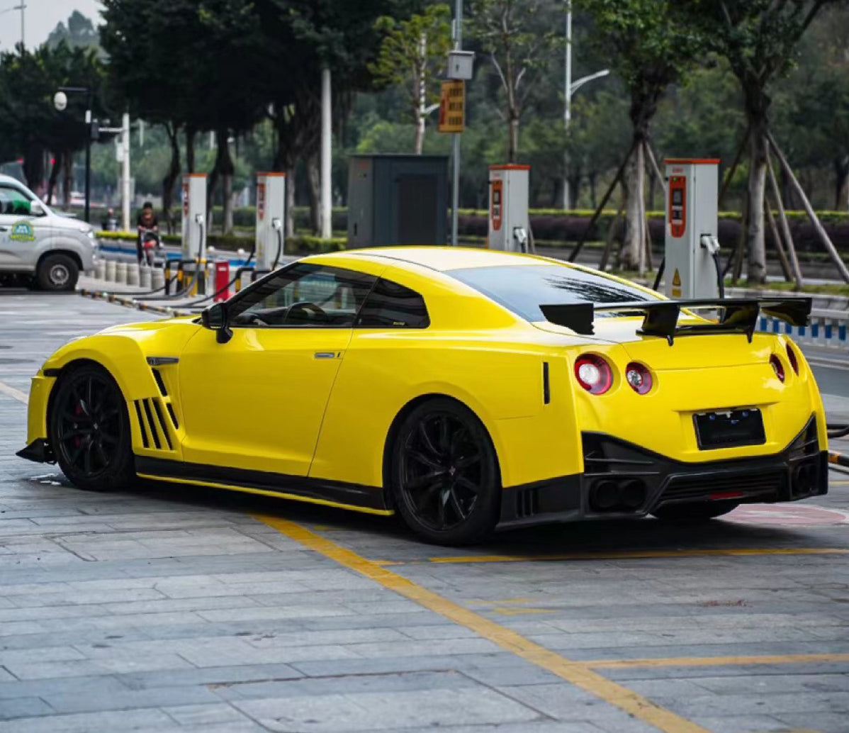 Mallcas™ Glossy Maize Yellow Vinyl Wrap (PET Liner)