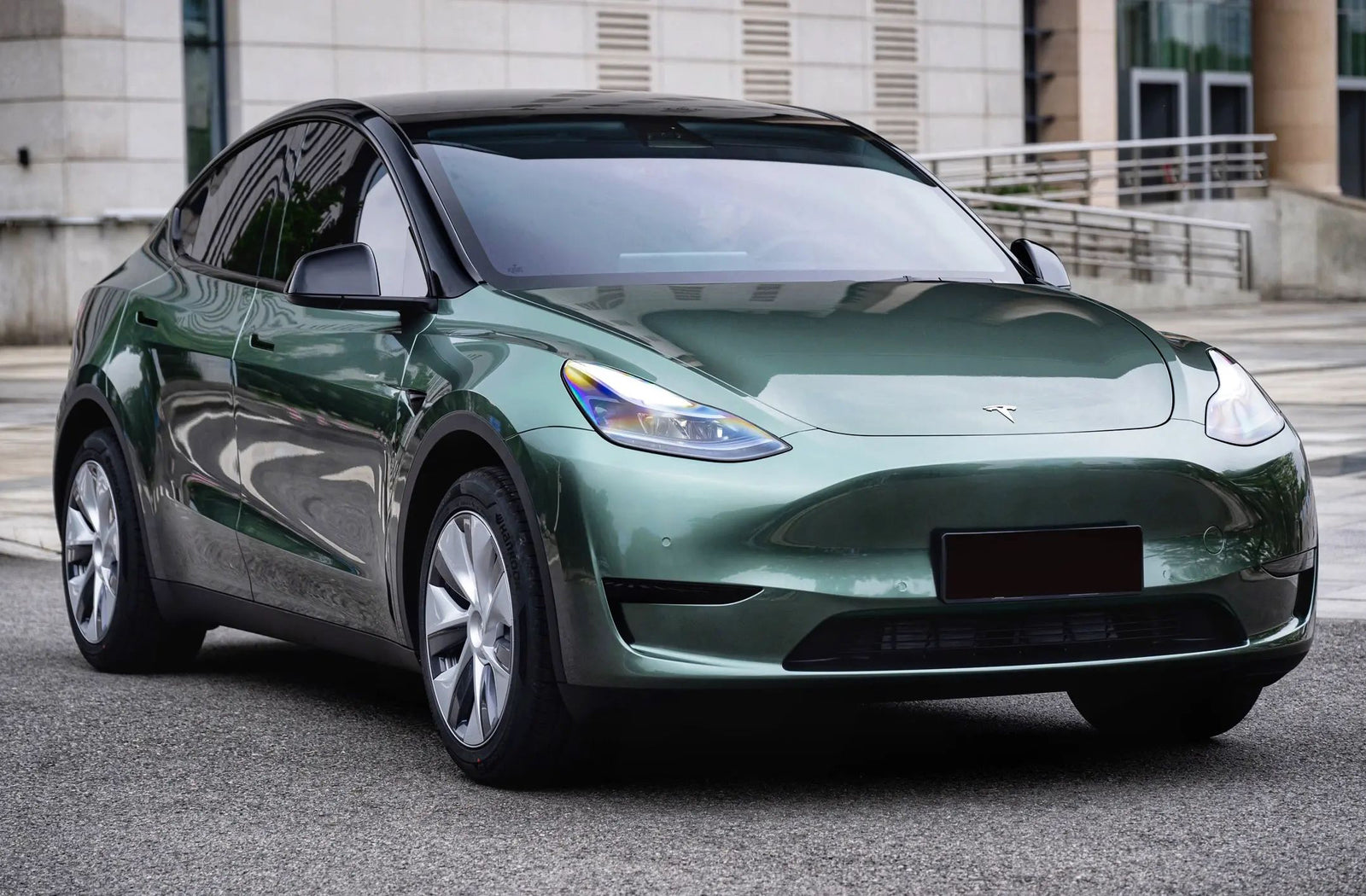 Mallcas™ Glossy Liquid Metallic Alpine Green Vinyl Wrap (PET Liner)