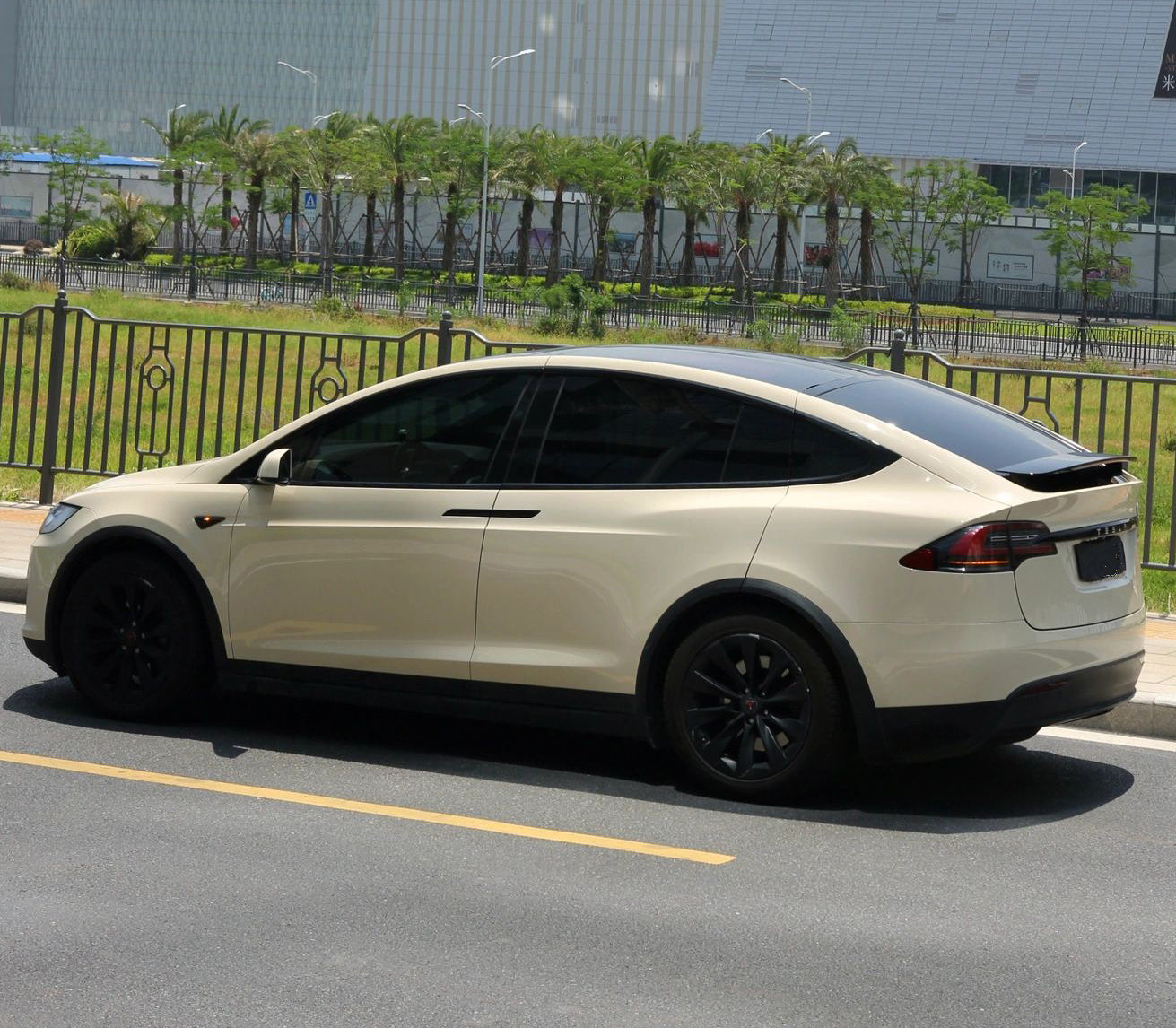 Mallcas™ Glossy Khaki Milan Vinyl Wrap