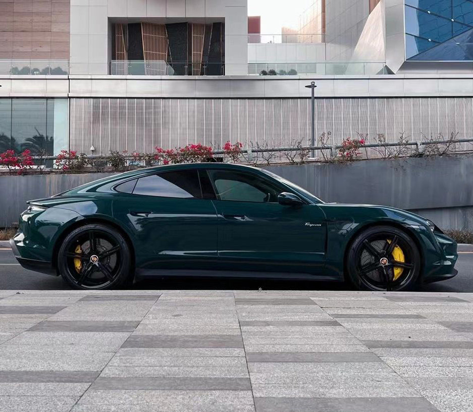 Mallcas™ Glossy Mohsen Green Vinyl Wrap (PET Liner)