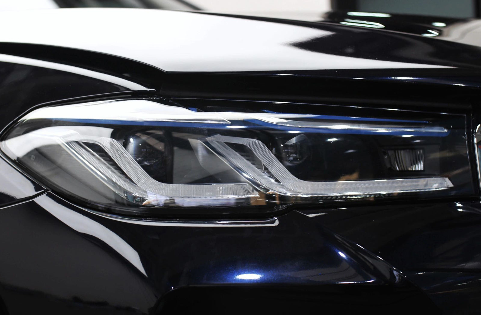 Mallcas™ Glossy Metallic Spar Blue Black Vinyl Wrap (PET Liner)