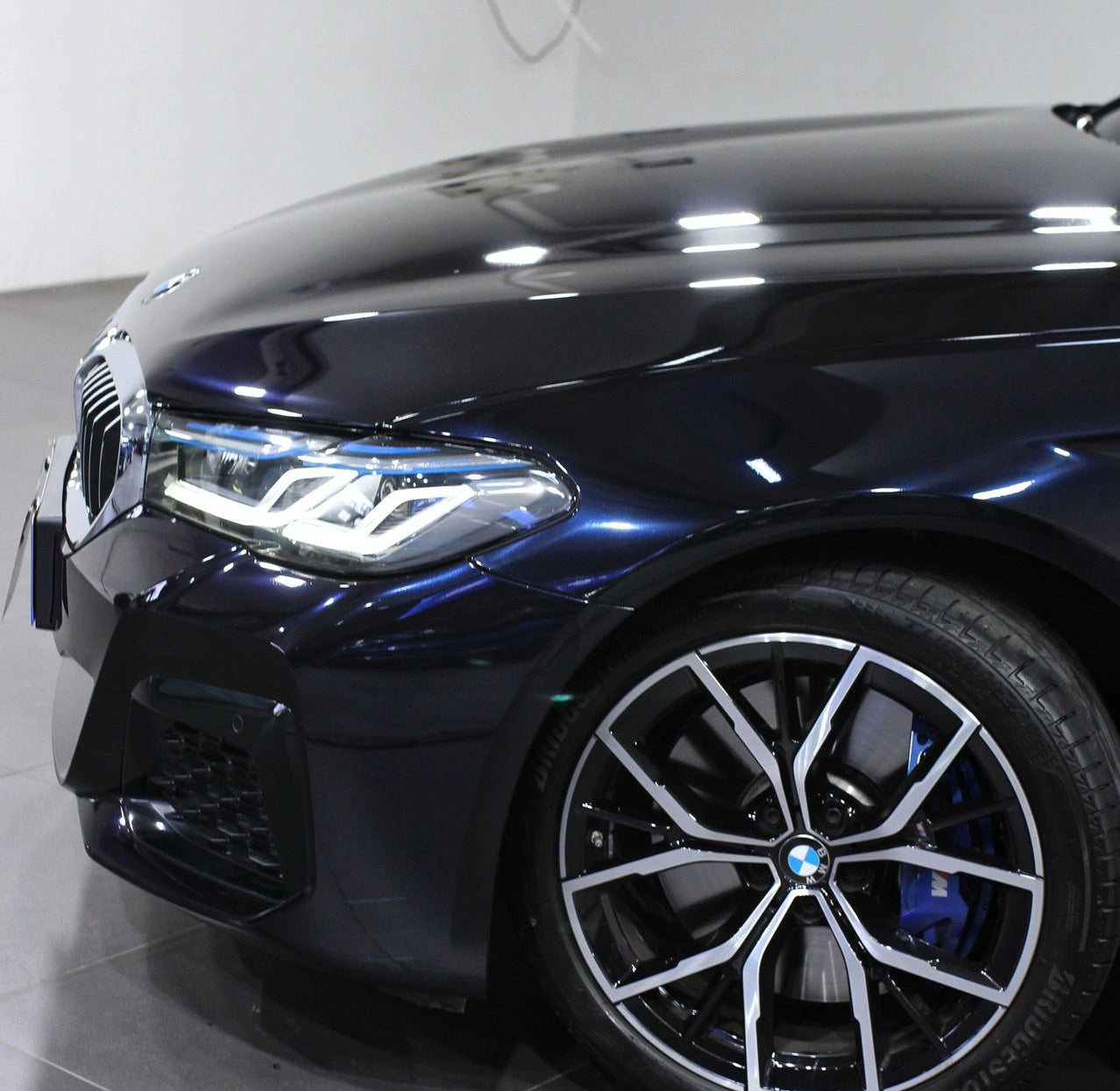Mallcas™ Glossy Metallic Spar Blue Black Vinyl Wrap (PET Liner)