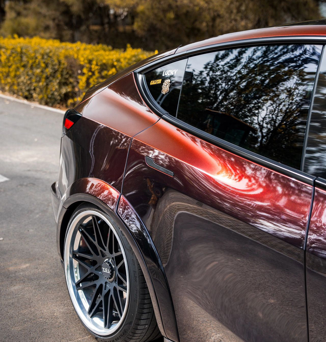 Mallcas™ Glossy Madeira Red Vinyl Wrap (PET Liner)