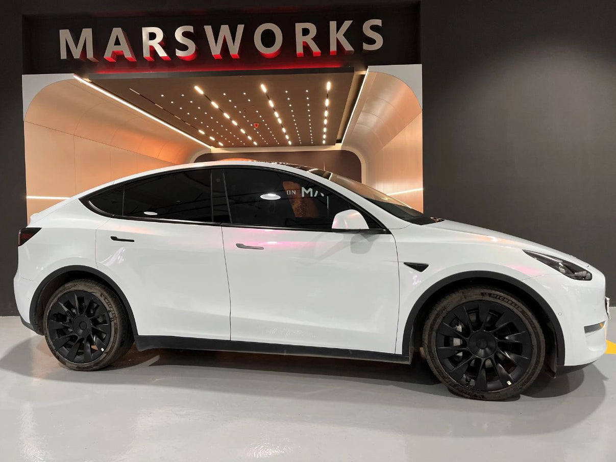 Mallcas™ Glossy White to Pink Vinyl Wrap (PET Liner)
