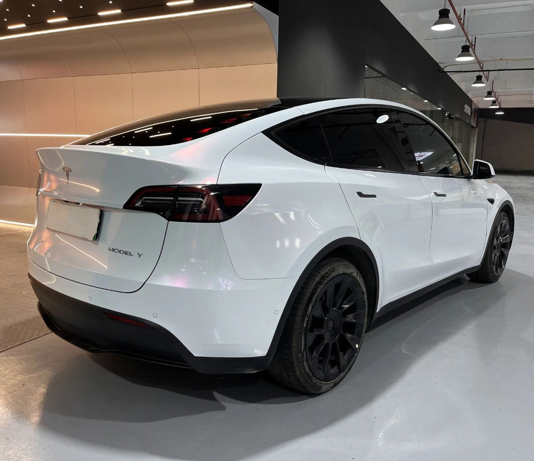 Mallcas™ Glossy White to Pink Vinyl Wrap (PET Liner)