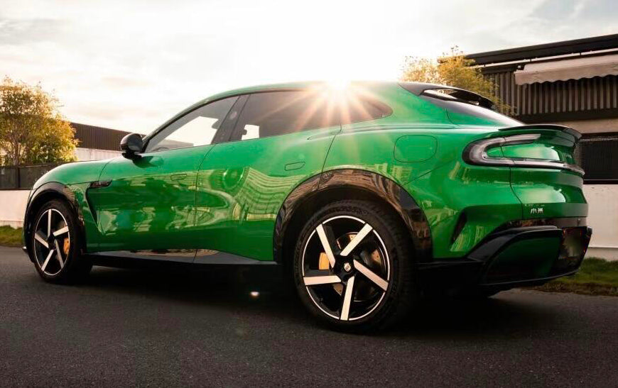 Mallcas™ Glossy Metallic MIUI Emerald Green Vinyl Wrap (PET Liner)