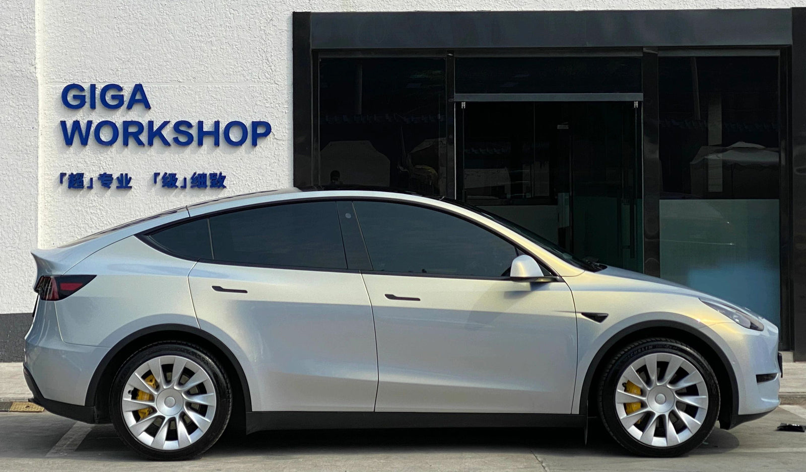 Mallcas™ Glossy Gold Blue Vinyl Wrap (PET Liner)