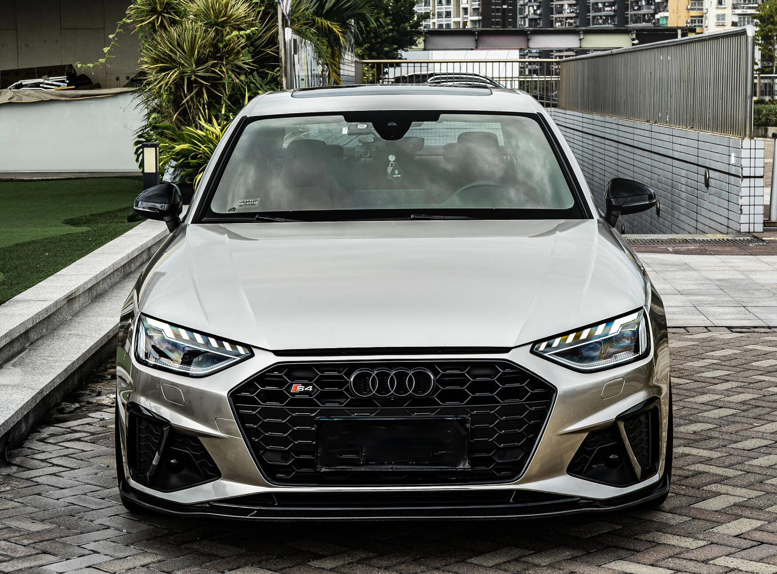 Mallcas™ Glossy Metallic Victor Silver Vinyl Wrap (PET Liner)
