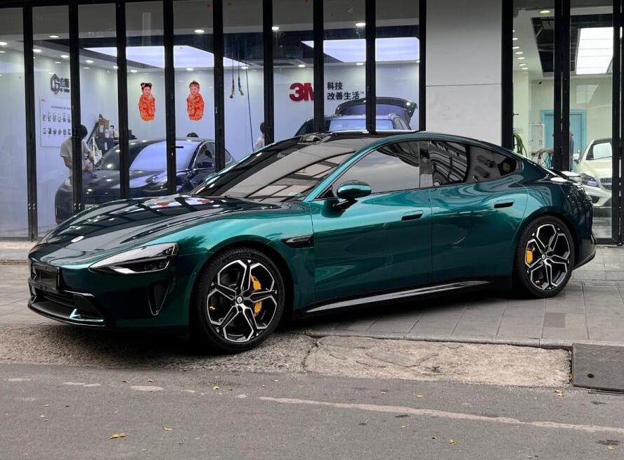 Mallcas™ Glossy Metallic Parrot Green Vinyl Wrap (PET Liner)