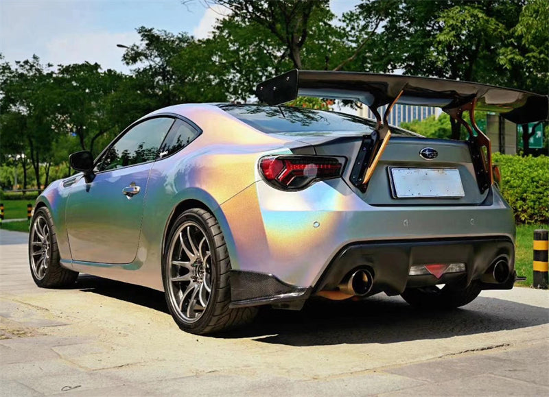 Mallcas™ Ultra Gloss Iridescent Silver Vinyl Wrap (PET Liner)